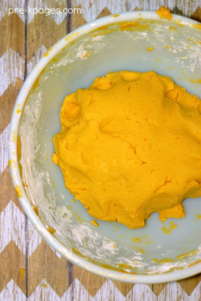 DIY playdough for the classroom bowl of pumpkin playdough