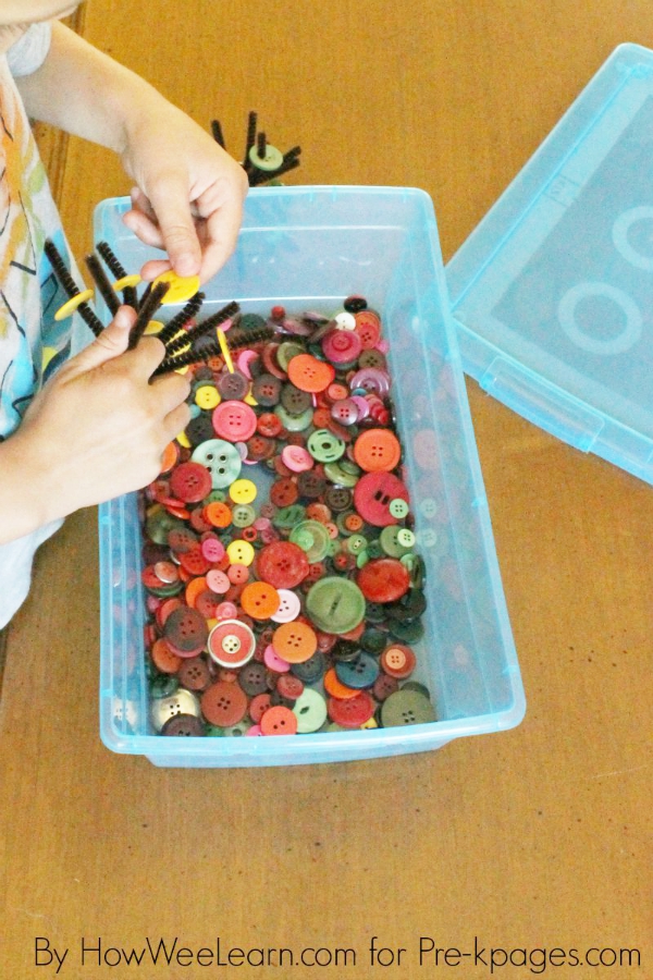 fall quiet bin for preschool