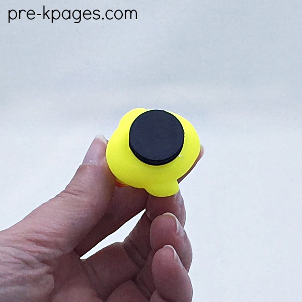 Using Rubber Ducks for Preschool Rhyme