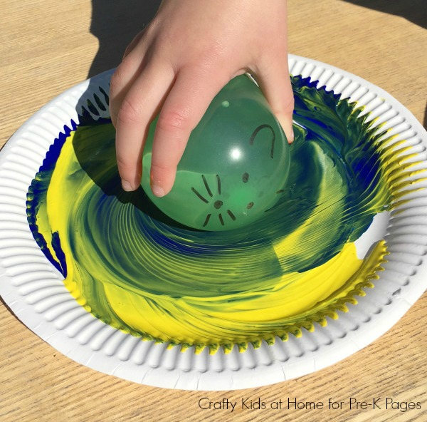 color mixing water balloons