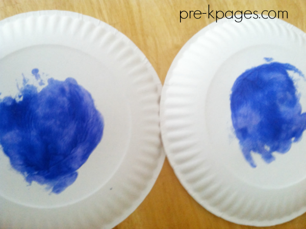 painting with spoon on plate