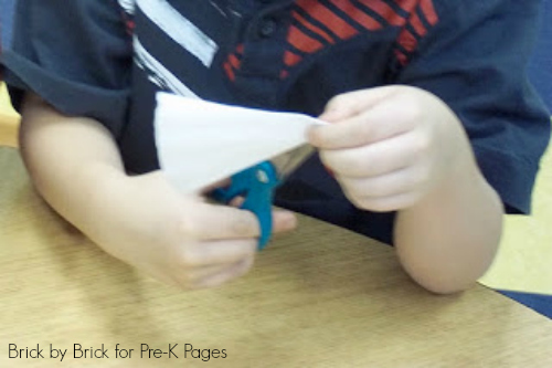 coffee filter snowflakes kindergarten