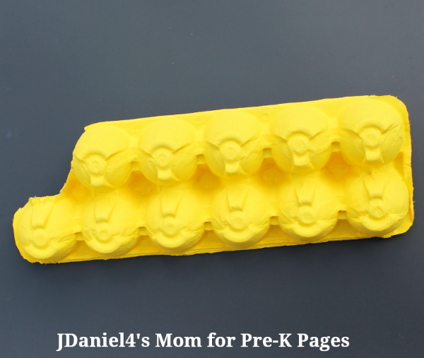 homemade bus from egg carton